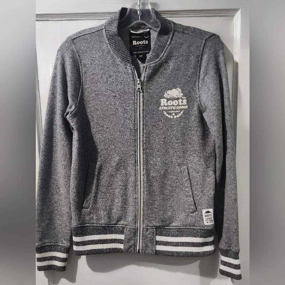 🌷Roots Varsity Grey Fleece Jacket Sweater Full Zip Sweater w Stripes🌷 size:S